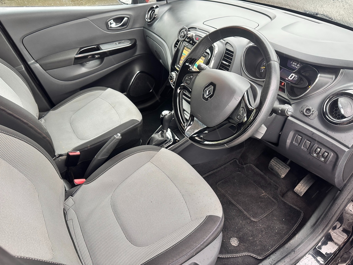 Used Renault Captur 2013 for sale - 77525808: Photo 12