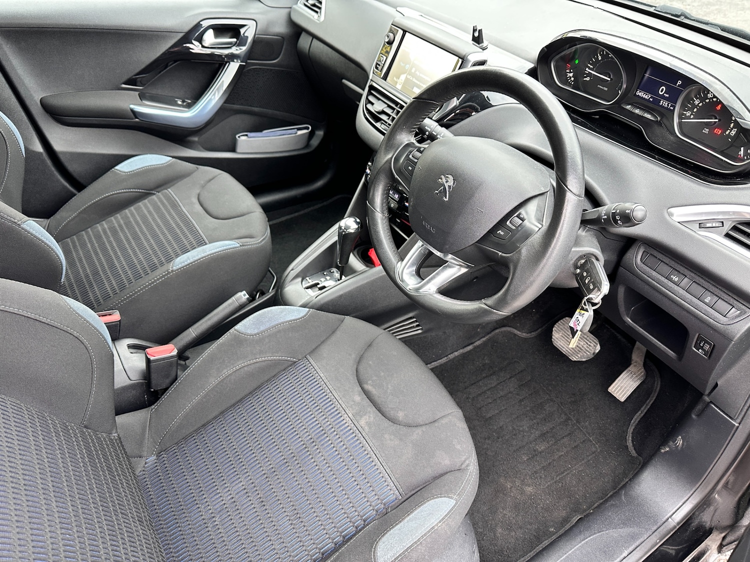 Used Peugeot 208 2013 for sale - 77371764: Photo 11