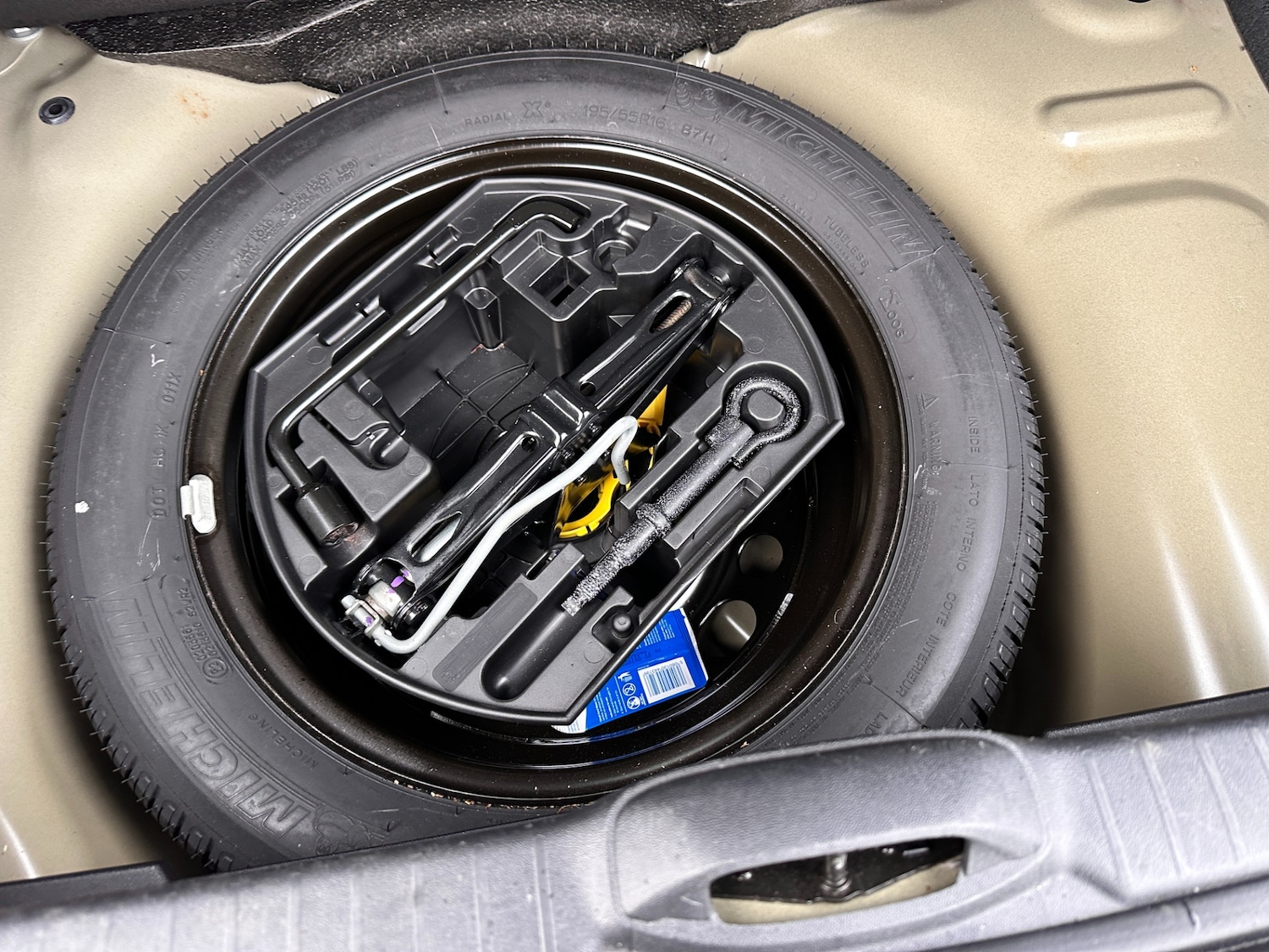 Used Peugeot 208 2013 for sale - 77371764: Photo 14