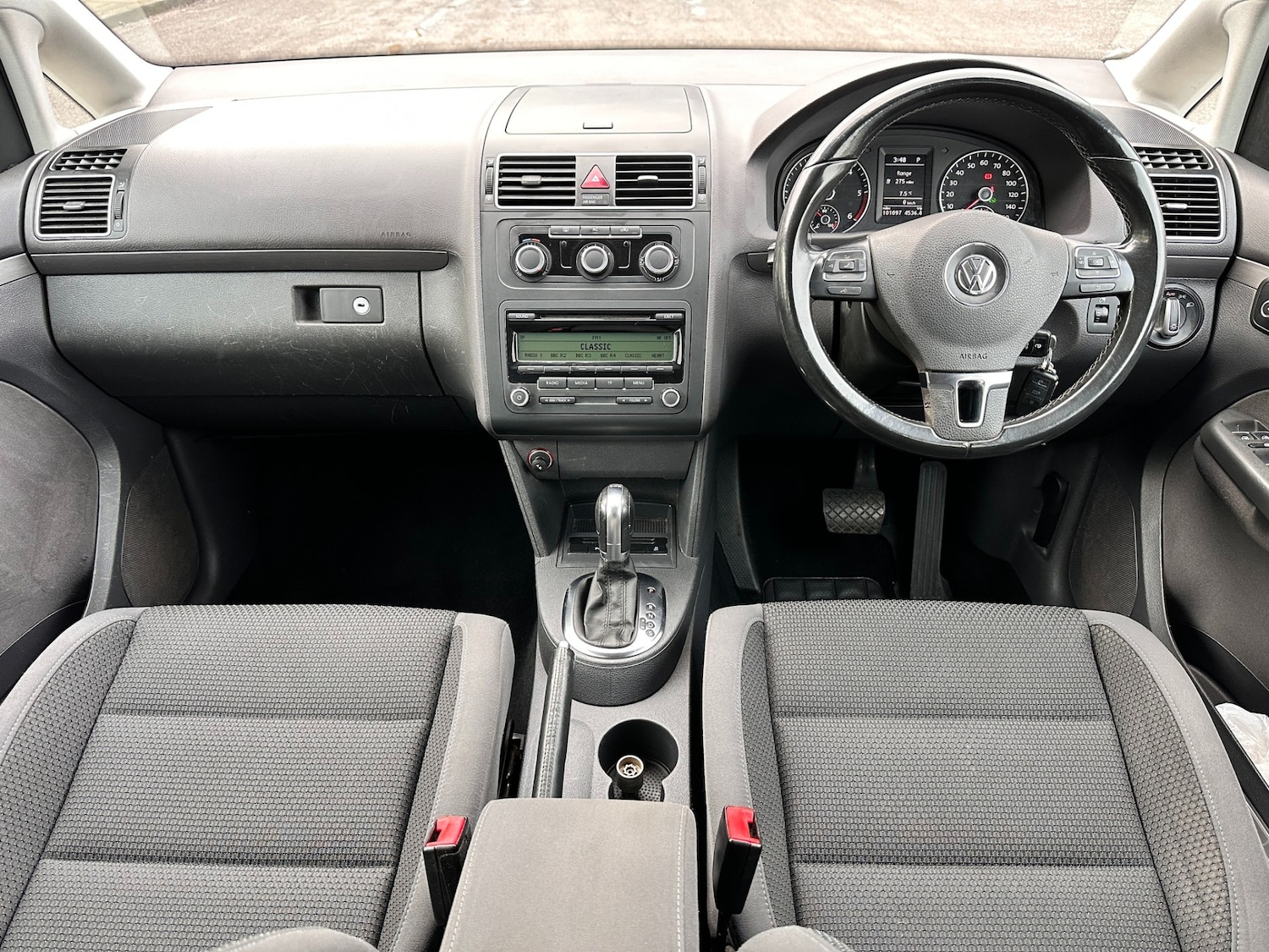 Used Volkswagen Touran 2011 for sale - 77830064: Photo 9