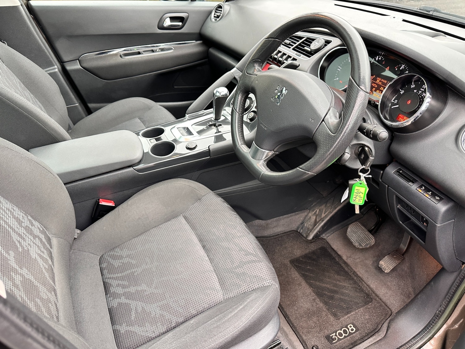 Used Peugeot 3008 2011 for sale - 77265858: Photo 11