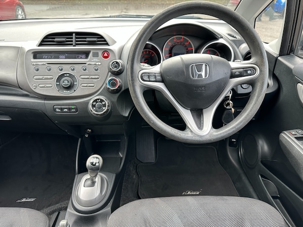 Used Honda Jazz 2010 for sale - 76212122: Photo 10