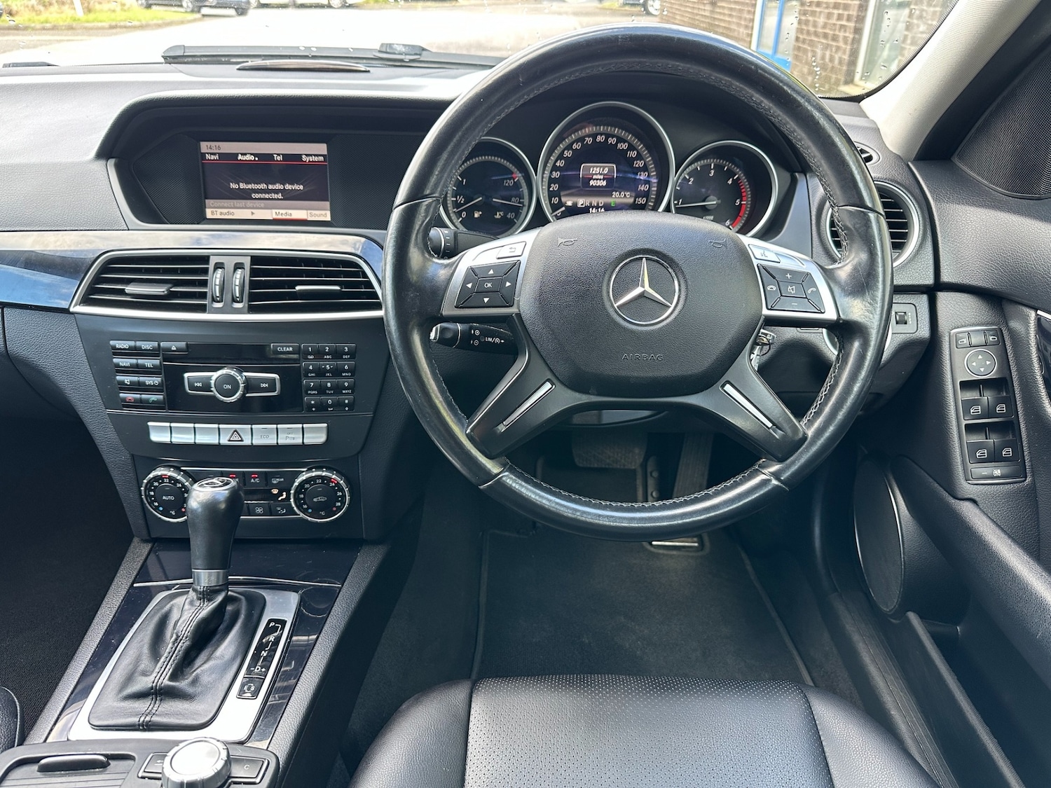 Used Mercedes-Benz C-Class 2013 for sale - 76048753: Photo 11