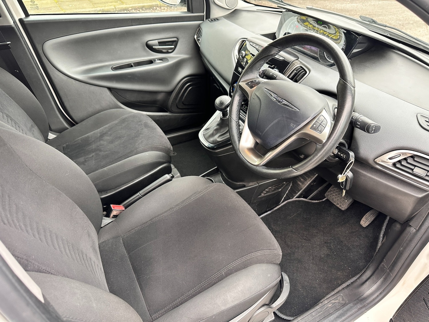 Used Chrysler Ypsilon 2014 for sale - 78064053: Photo 10