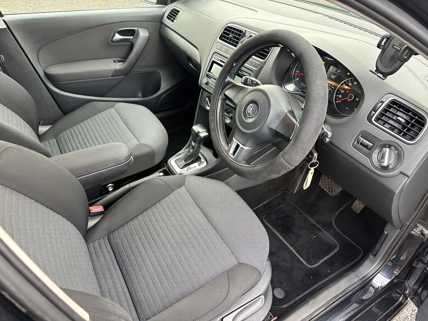 Used Volkswagen Polo 2010 for sale - 76478021: Photo 13