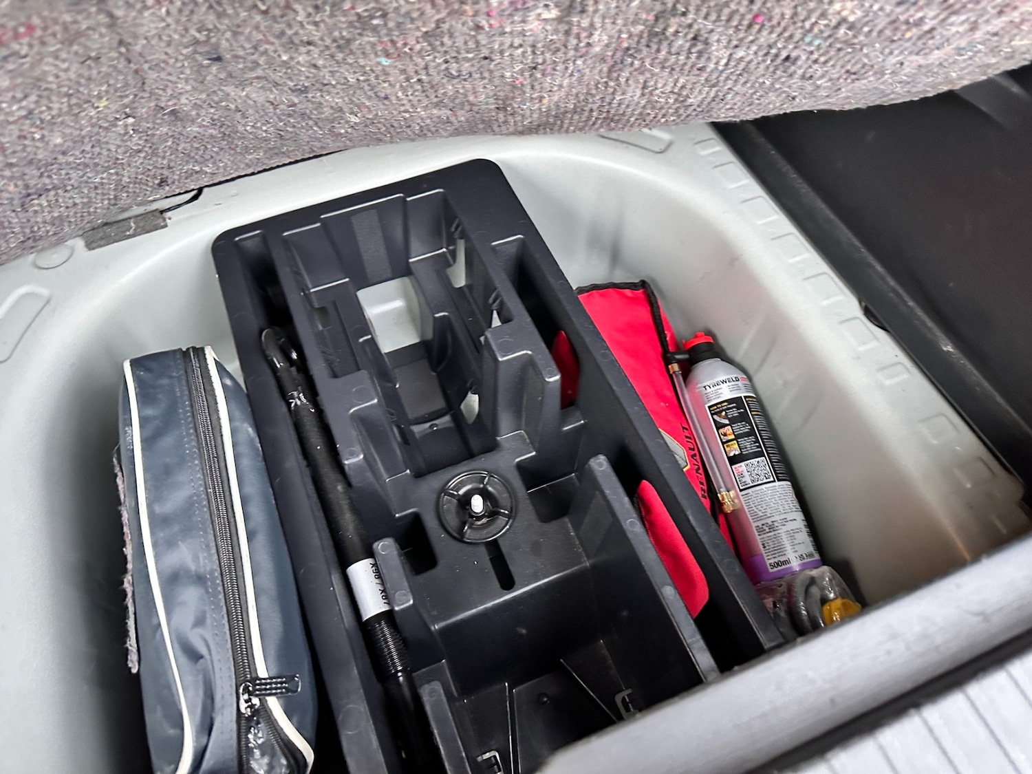 Used Renault Captur 2014 for sale - 77160019: Photo 14