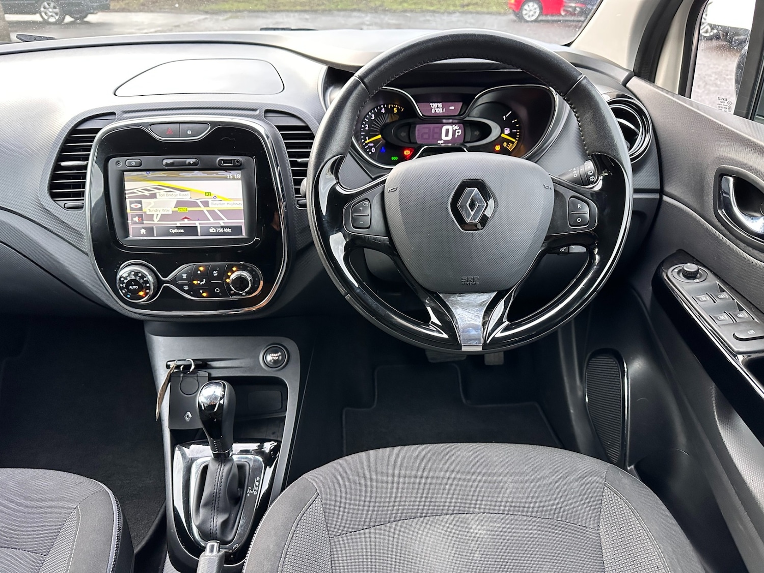Used Renault Captur 2014 for sale - 77160019: Photo 9