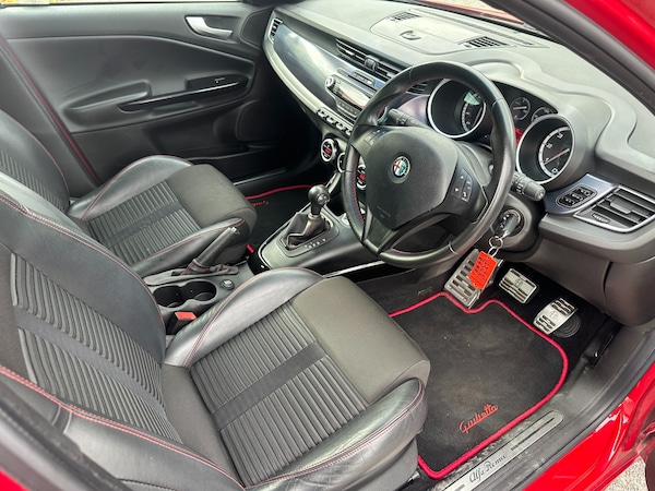 Used Alfa Romeo Giulietta 2012 for sale - 76212124: Photo 11