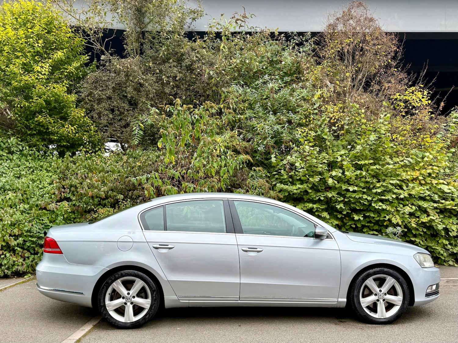 Used Volkswagen Passat 2012 for sale - 76302837: Photo 2