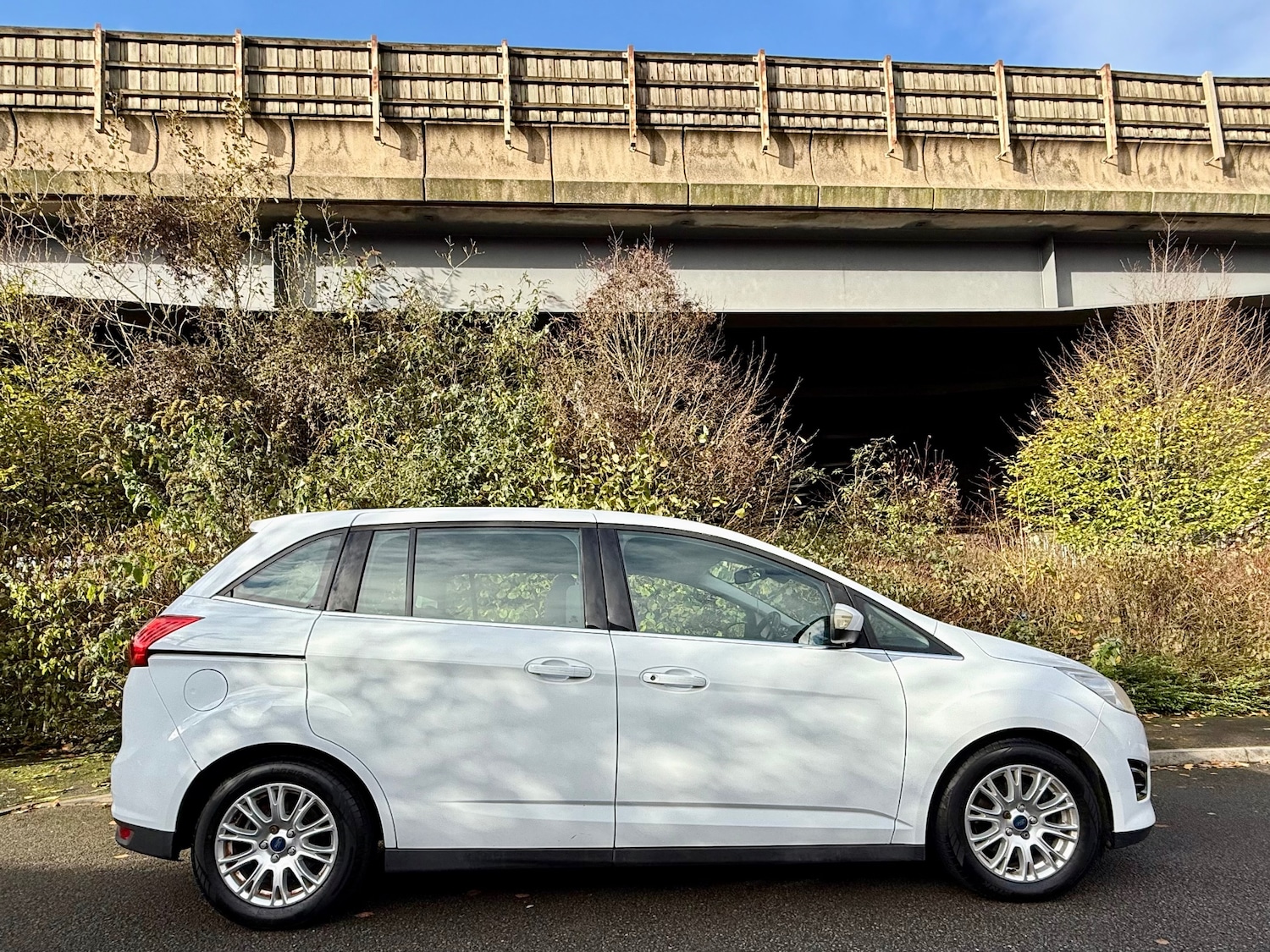 Used Ford Grand C-Max 2012 for sale - 76625690: Photo 2