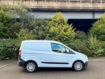 Used Ford Transit Courier 2015 for sale - 76000003: Photo