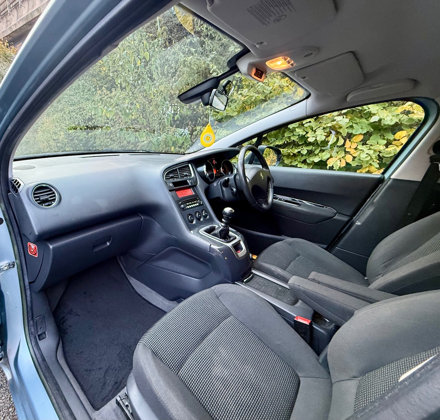 Used Peugeot 5008 2012 for sale - 76507305: Photo 10