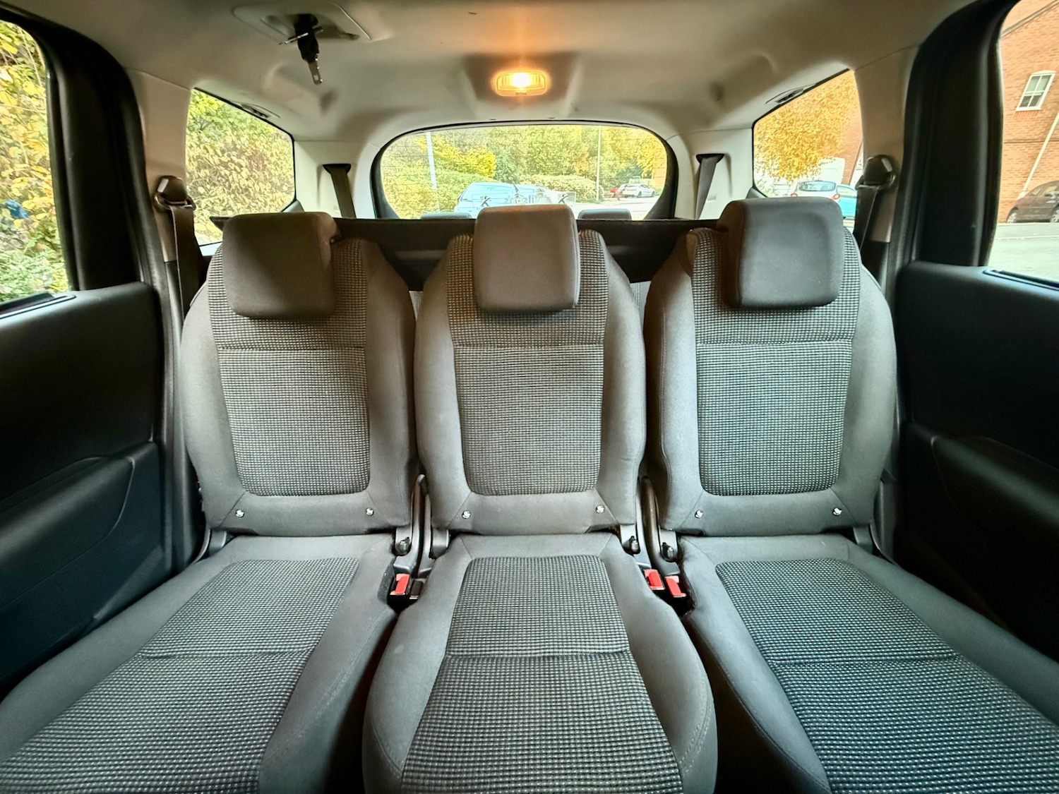 Used Peugeot 5008 2012 for sale - 76507305: Photo 16