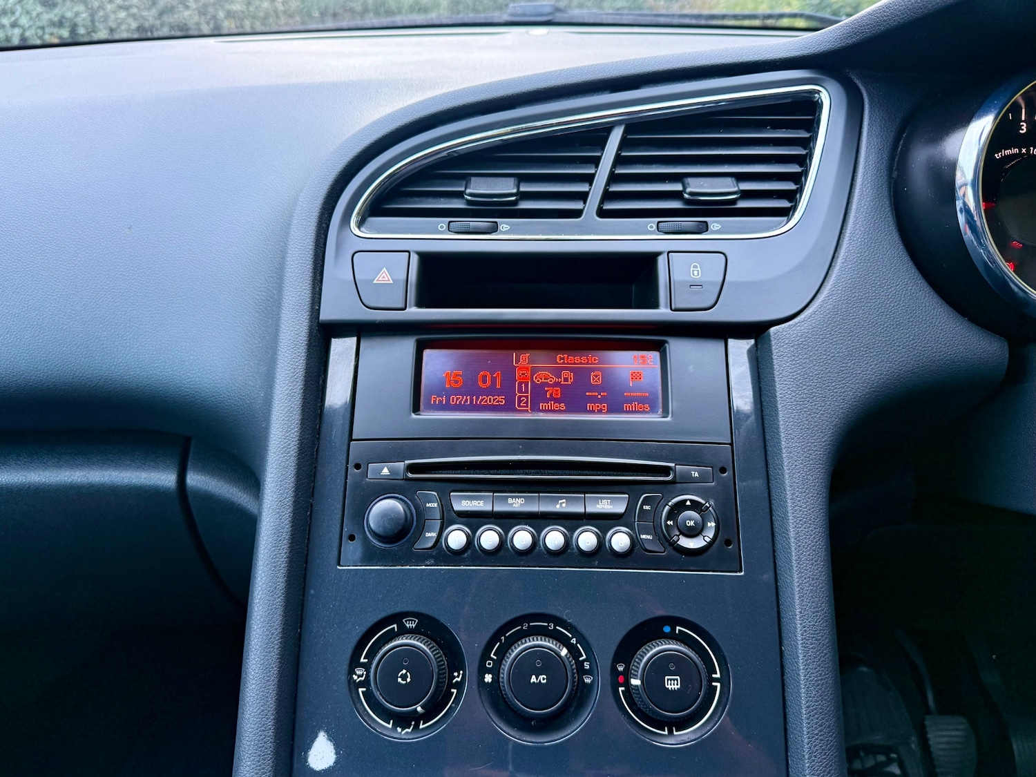 Used Peugeot 5008 2012 for sale - 76507305: Photo 21