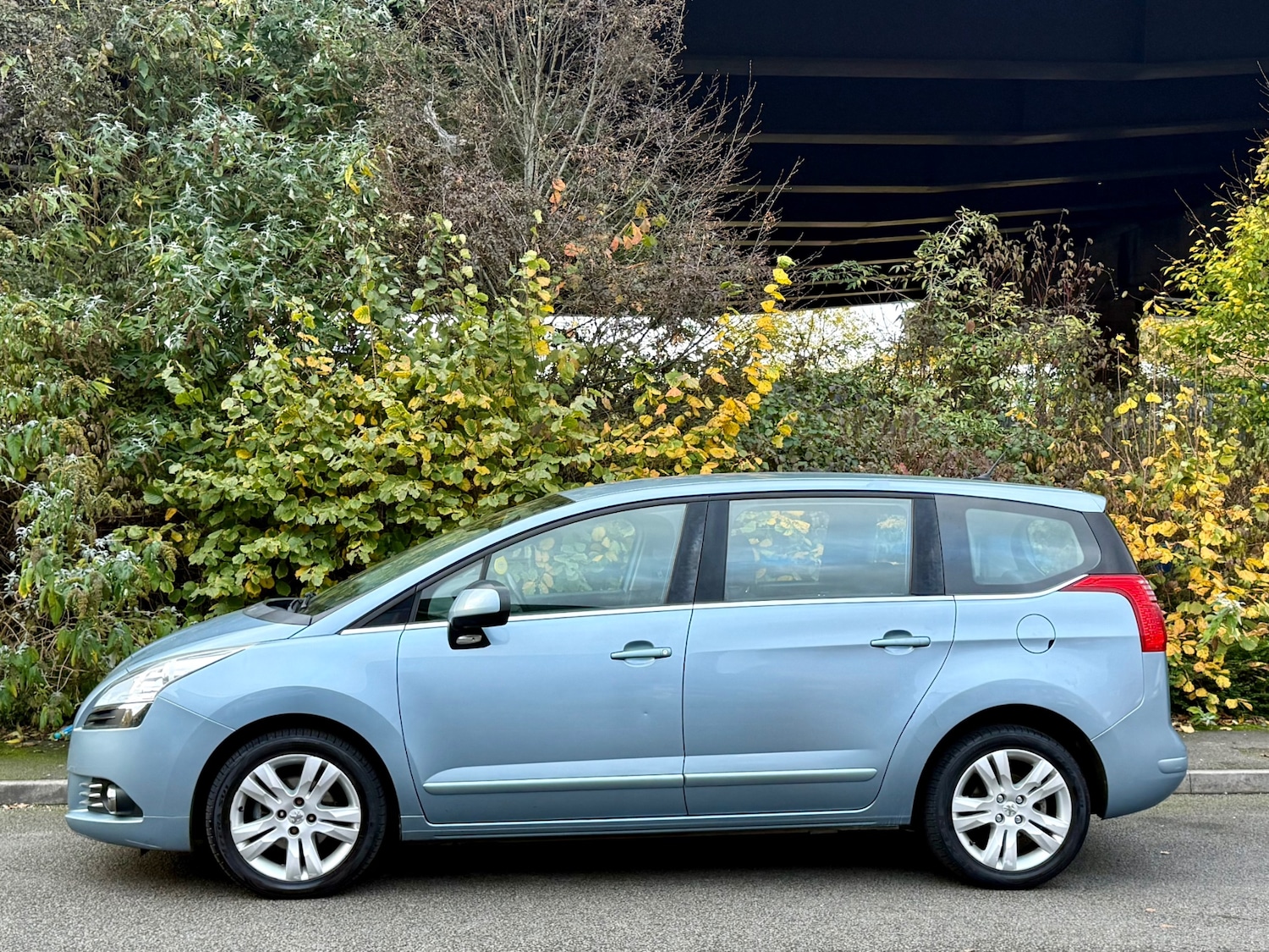 Used Peugeot 5008 2012 for sale - 76507305: Photo 6