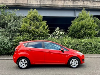 Used Ford Fiesta 2015 for sale - 76004004: Photo