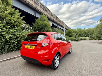 Used Ford Fiesta 2015 for sale - 76004004: Photo