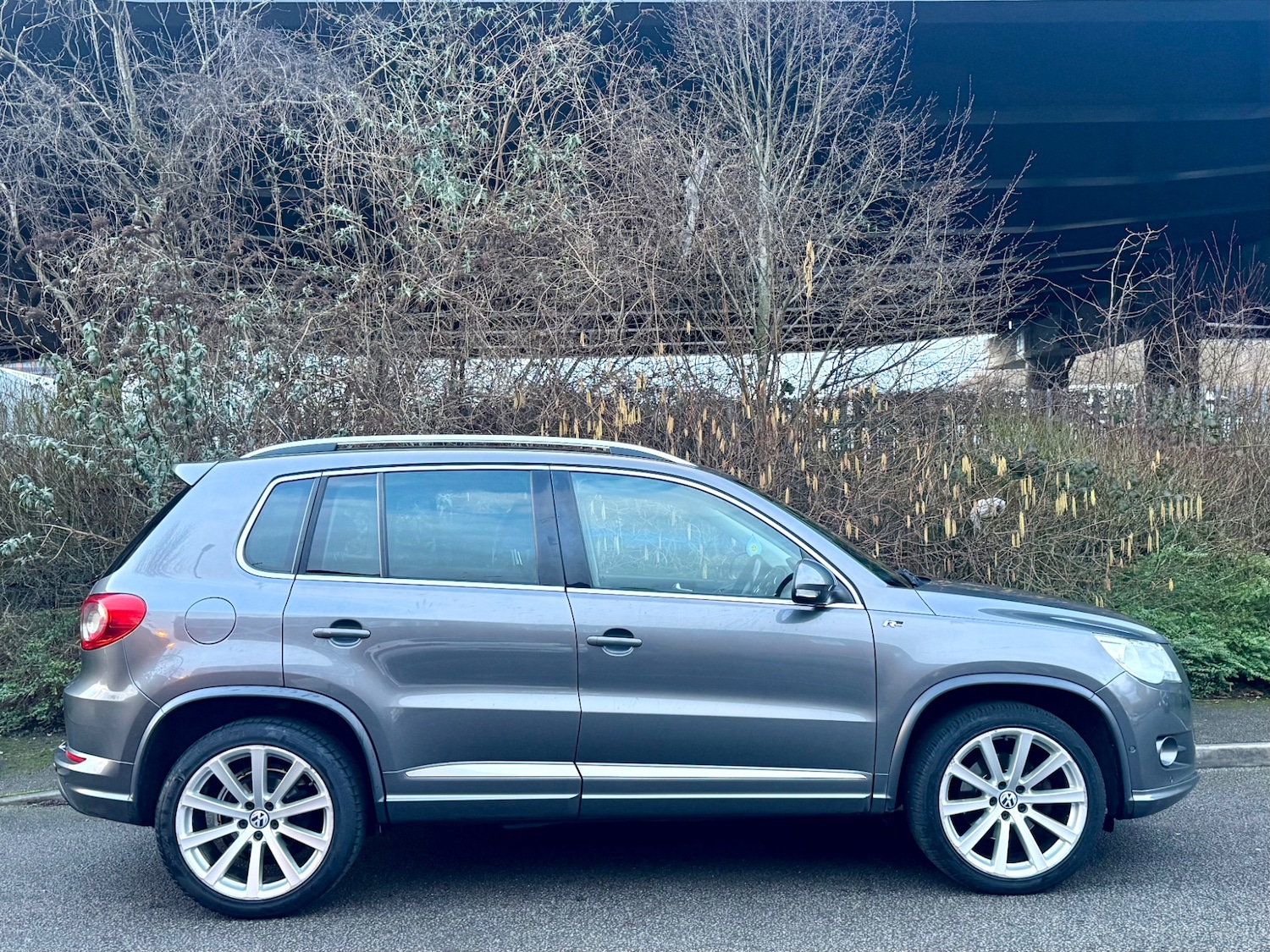 Used Volkswagen Tiguan 2011 for sale - 77493546: Photo 2