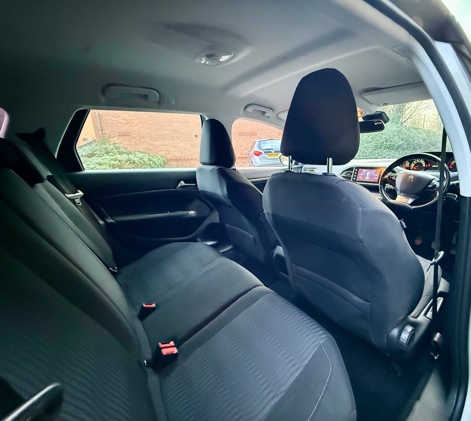 Used Peugeot 308 2017 for sale - 76934113: Photo 15