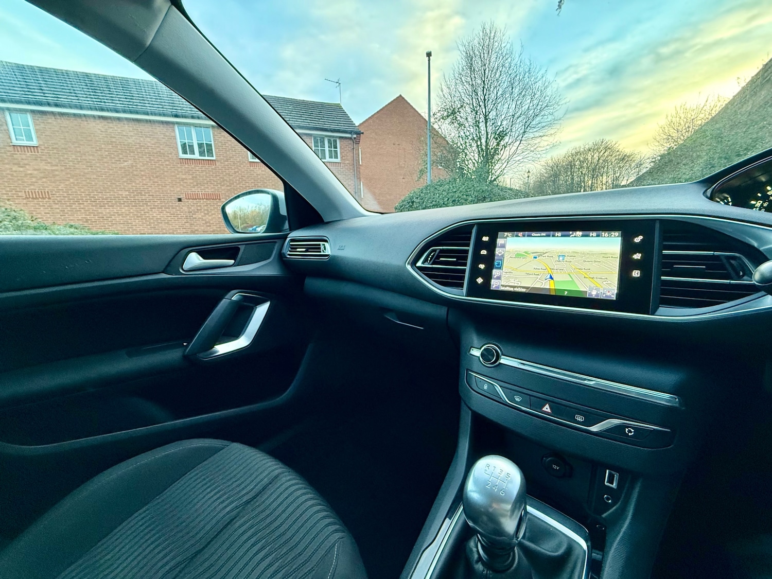 Used Peugeot 308 2017 for sale - 76934113: Photo 18