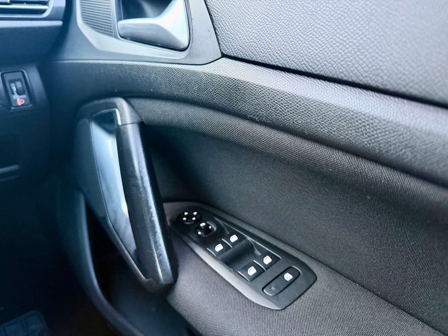 Used Peugeot 308 2017 for sale - 76934113: Photo 22