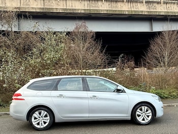 Used Peugeot 308 2017 for sale - 76934113: Photo