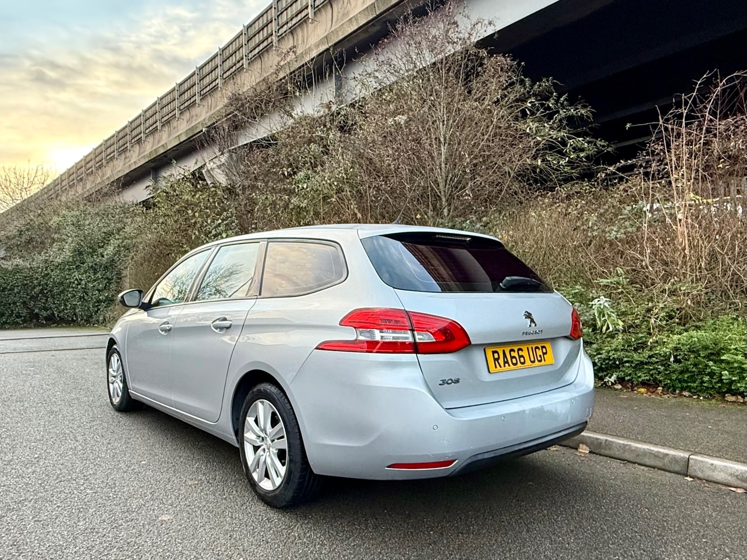 Used Peugeot 308 2017 for sale - 76934113: Photo 5