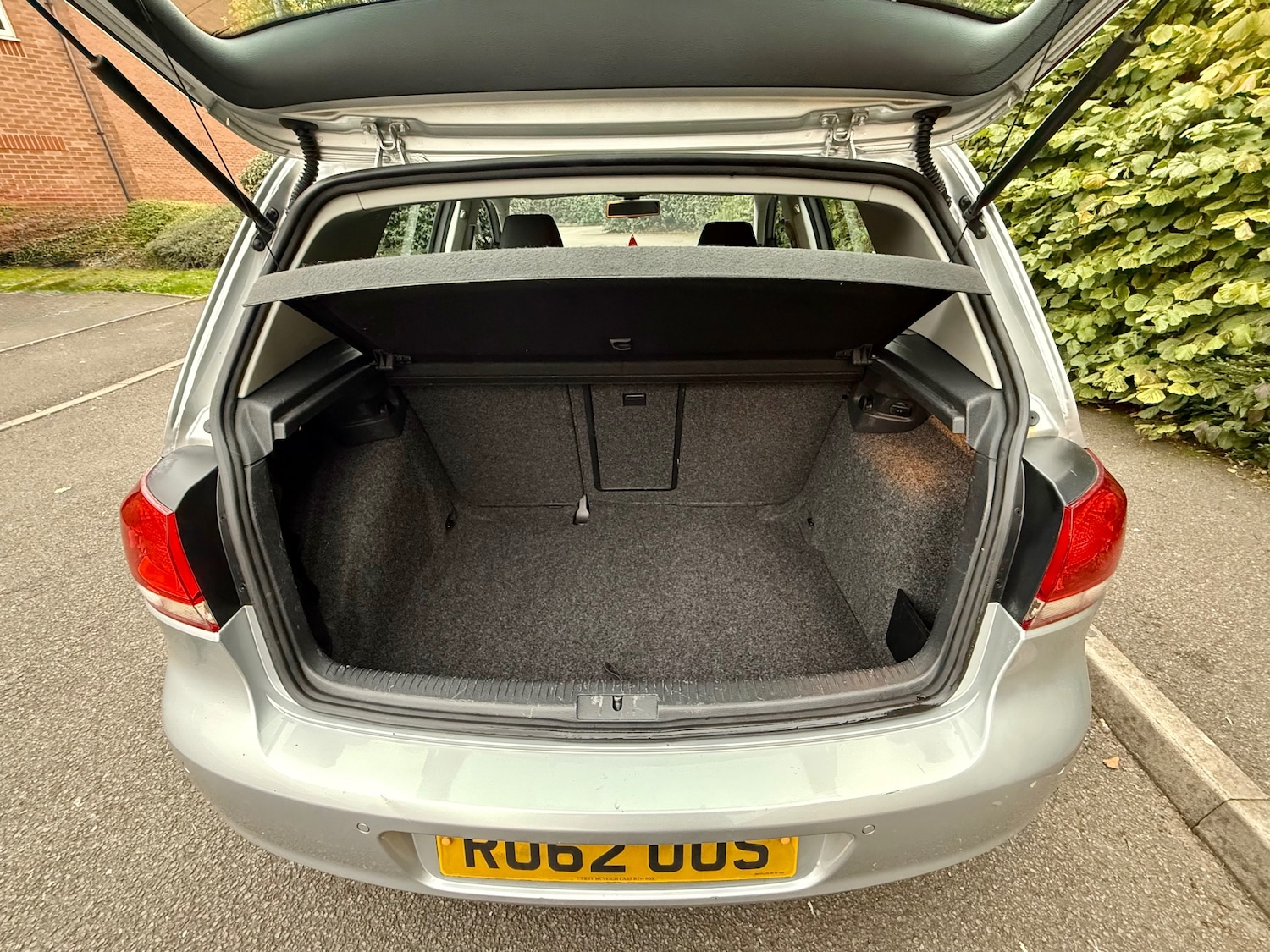 Used Volkswagen Golf 2012 for sale - 76302600: Photo 11