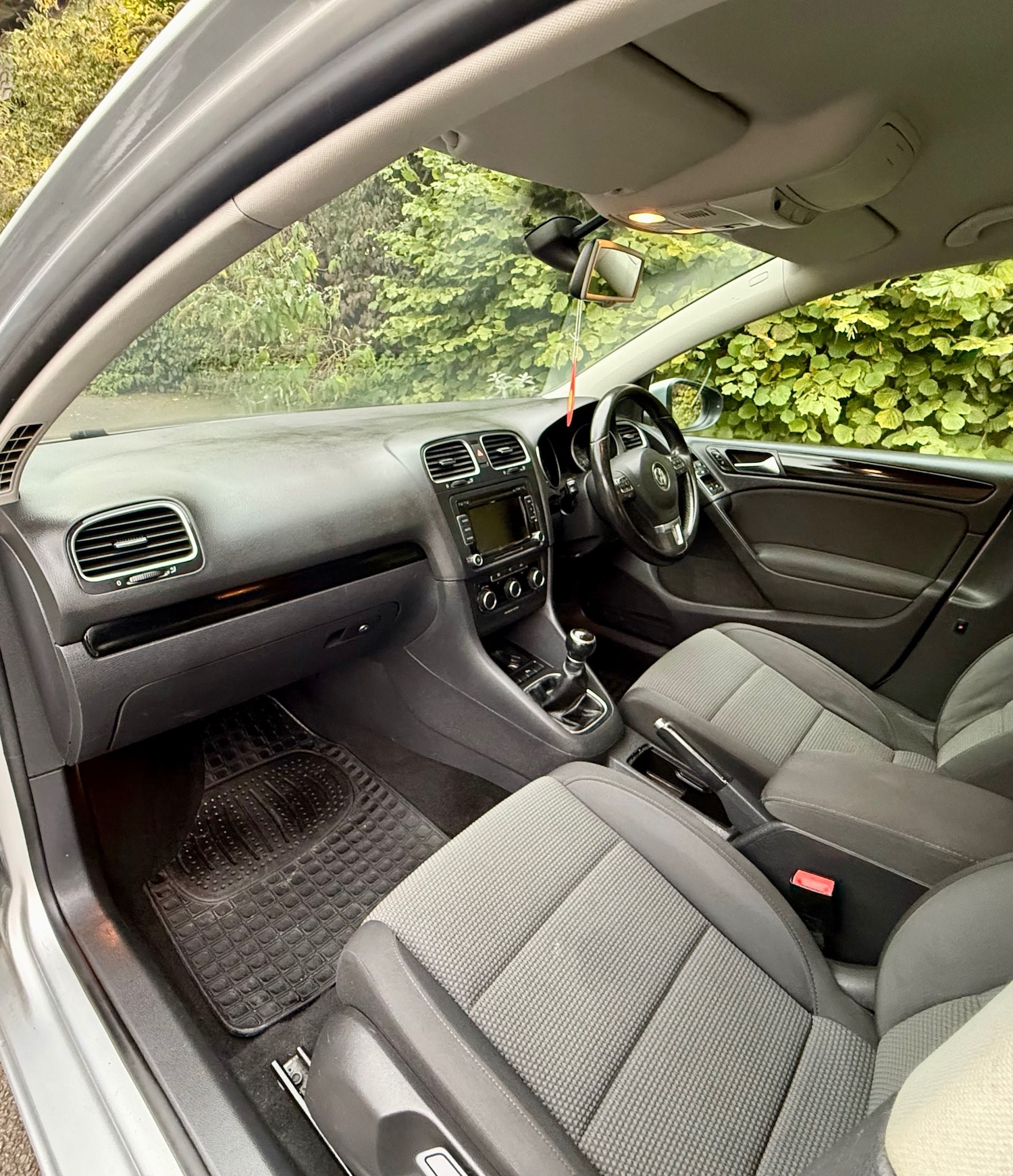 Used Volkswagen Golf 2012 for sale - 76302600: Photo 12