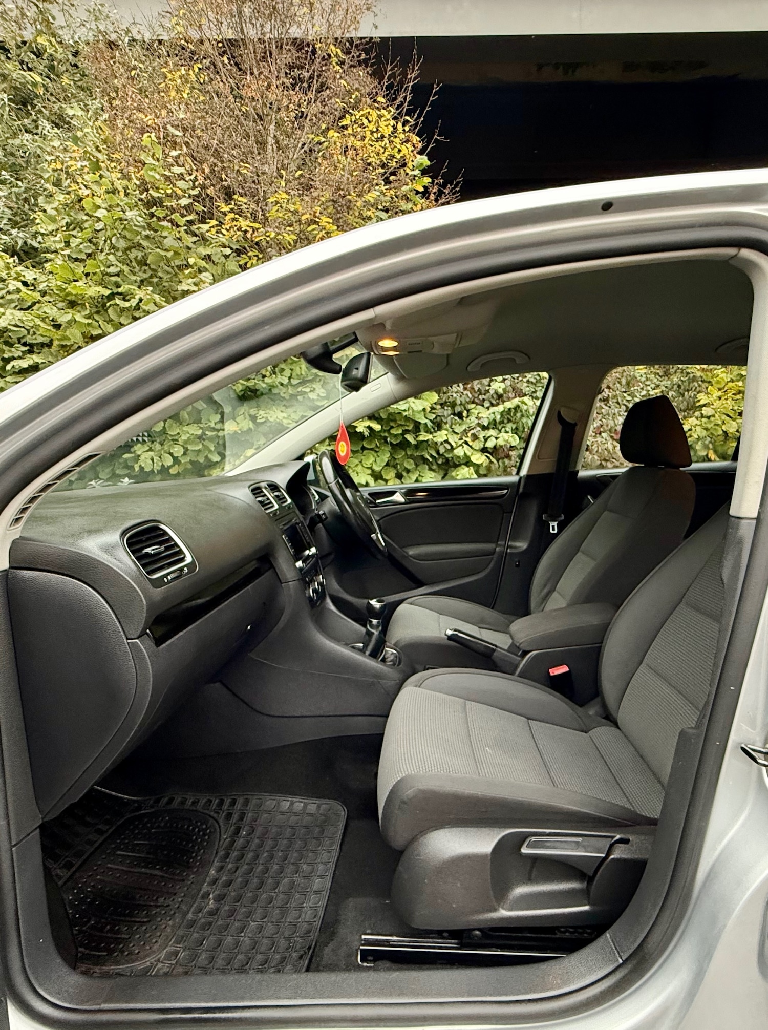 Used Volkswagen Golf 2012 for sale - 76302600: Photo 13