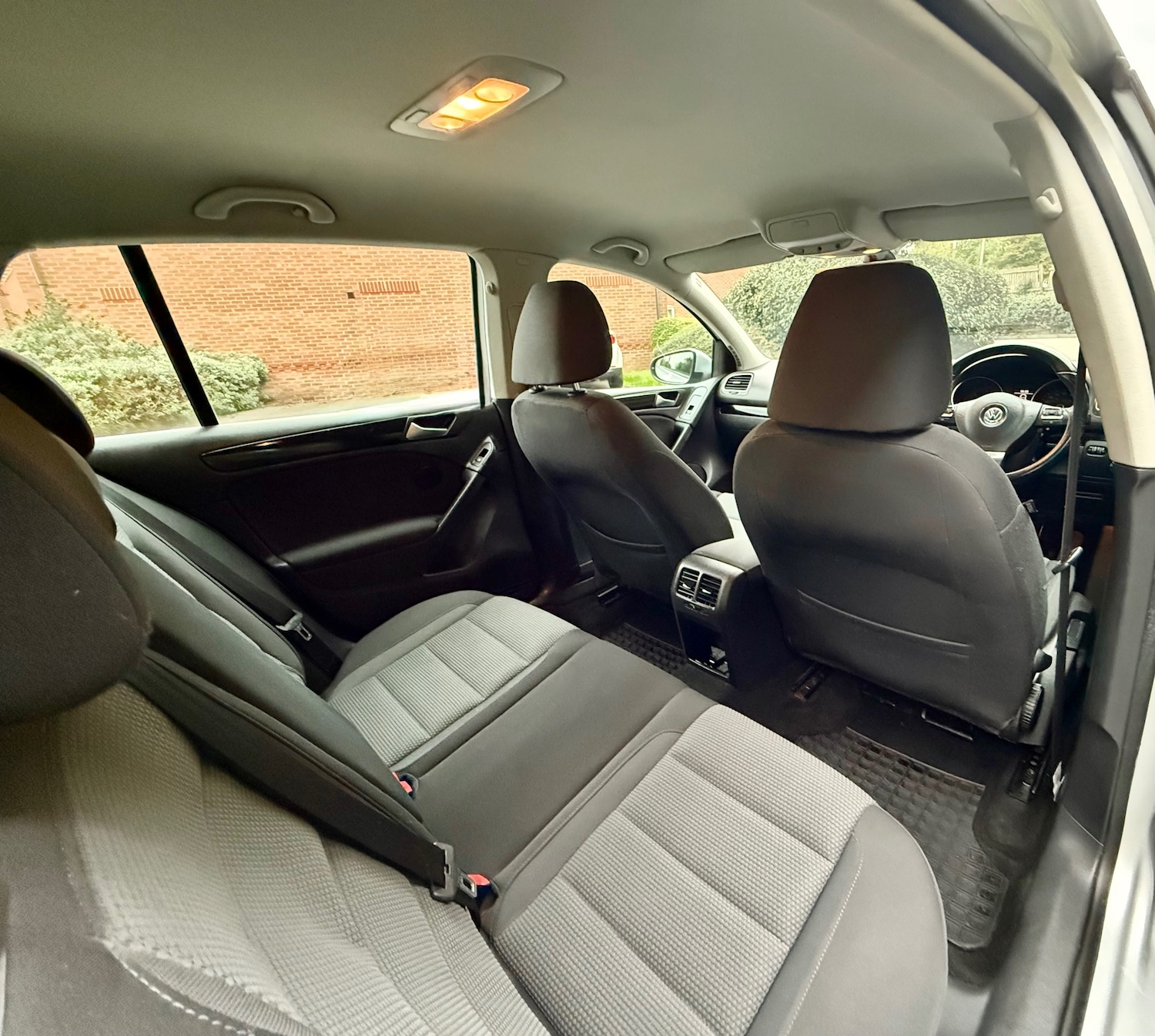 Used Volkswagen Golf 2012 for sale - 76302600: Photo 17