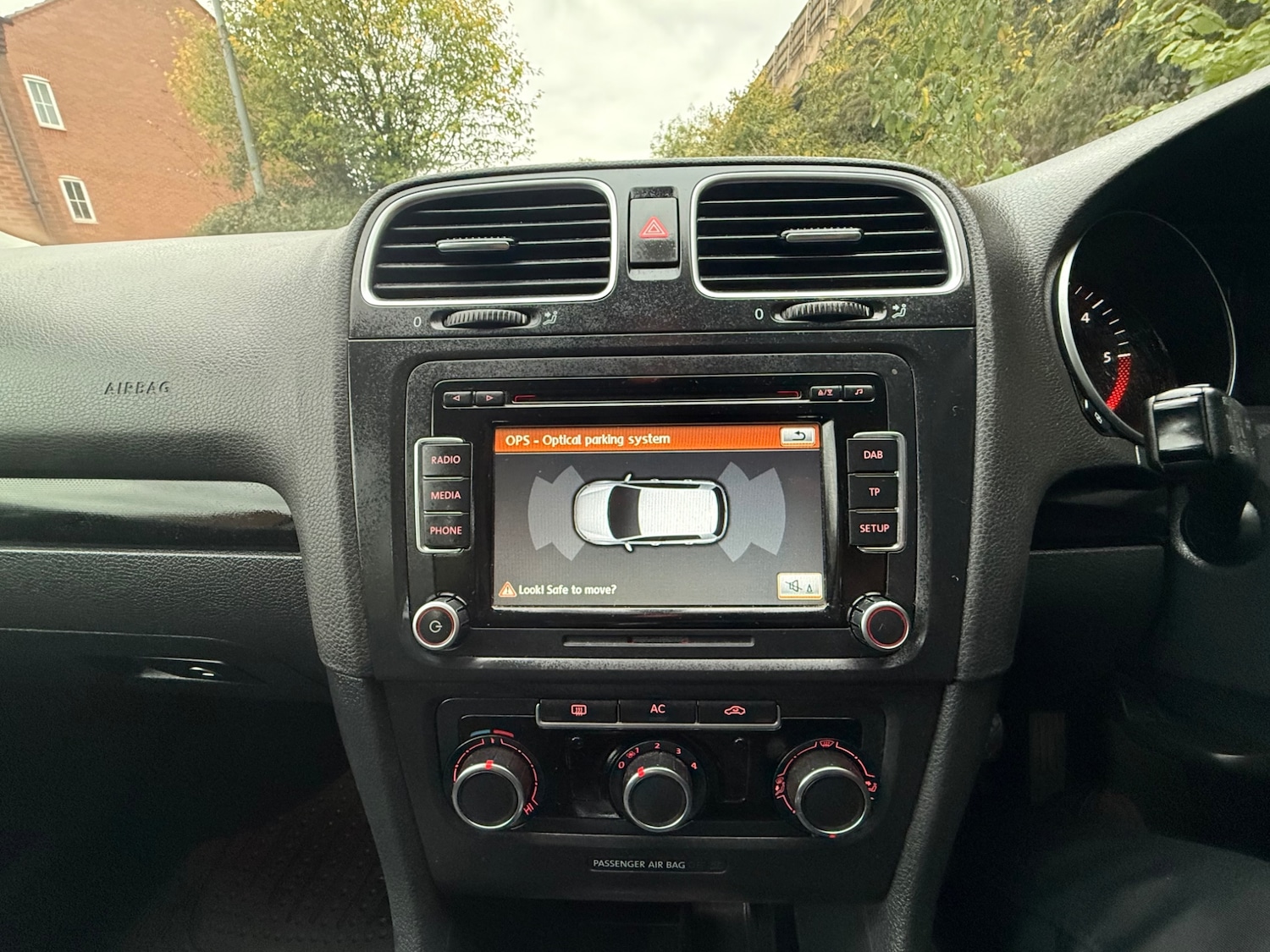 Used Volkswagen Golf 2012 for sale - 76302600: Photo 20