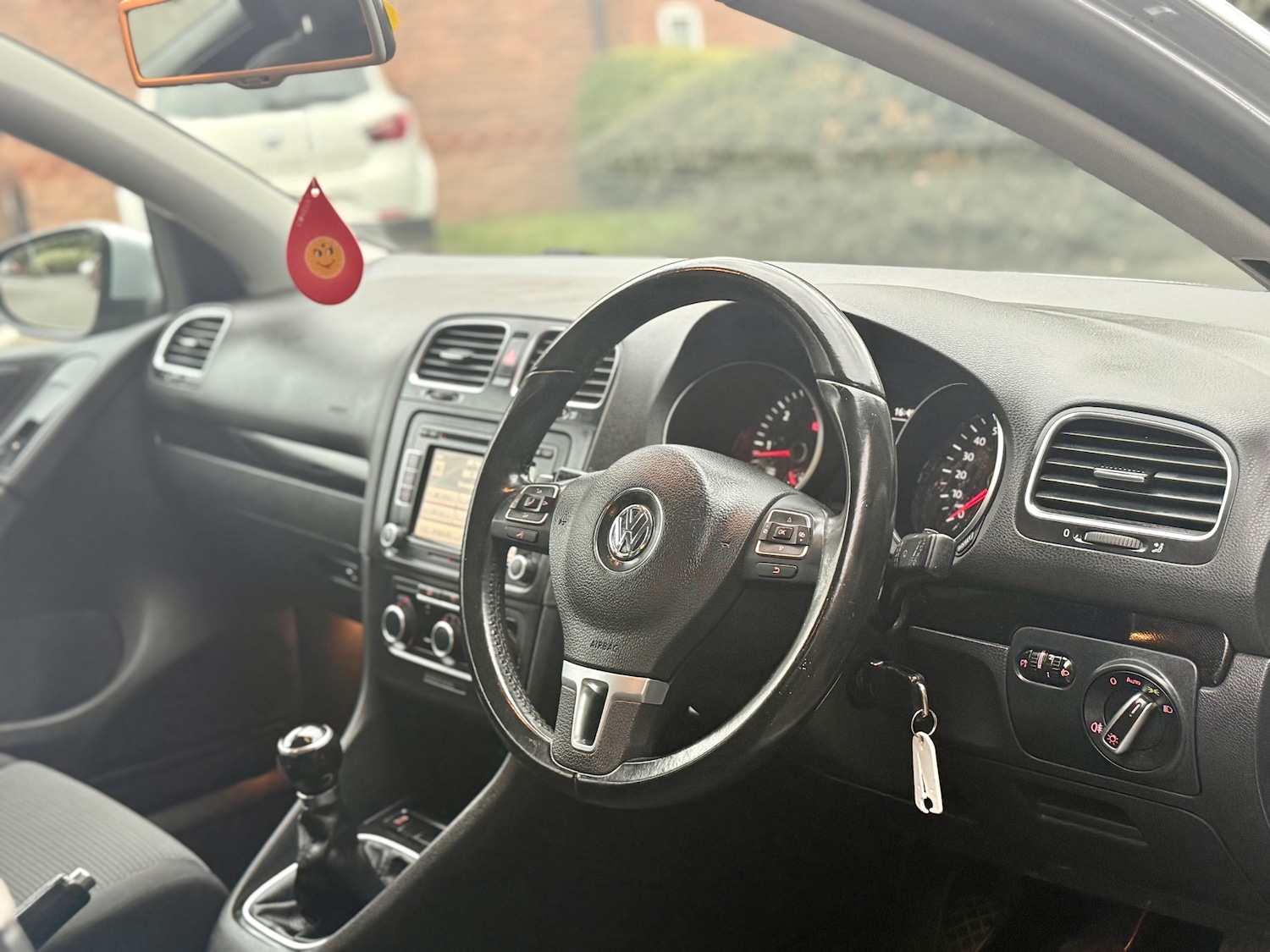 Used Volkswagen Golf 2012 for sale - 76302600: Photo 22