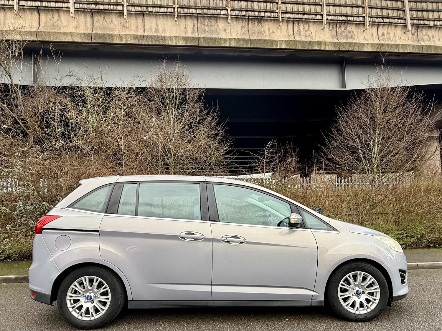 Used Ford Grand C-Max 2011 for sale - 77630160: Photo 2