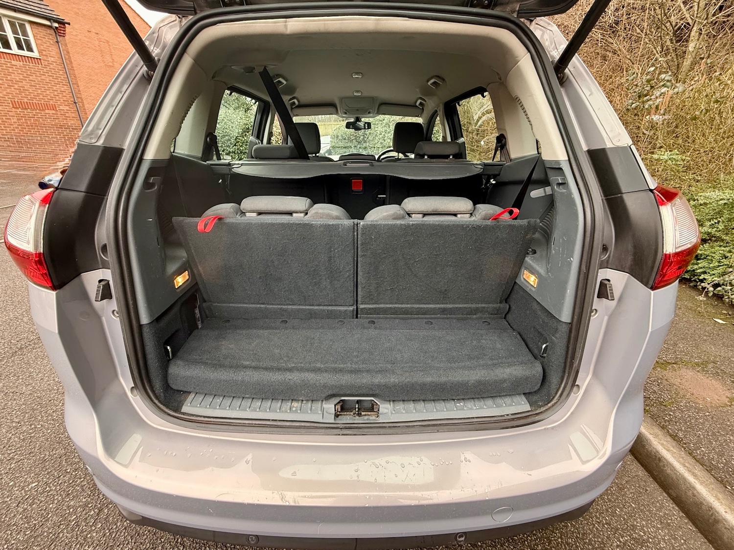 Used Ford Grand C-Max 2011 for sale - 77630160: Photo 9