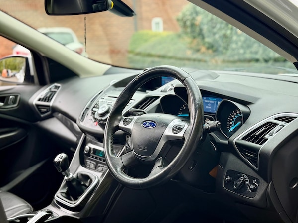 Used Ford Kuga 2015 for sale - 76172598: Photo 22