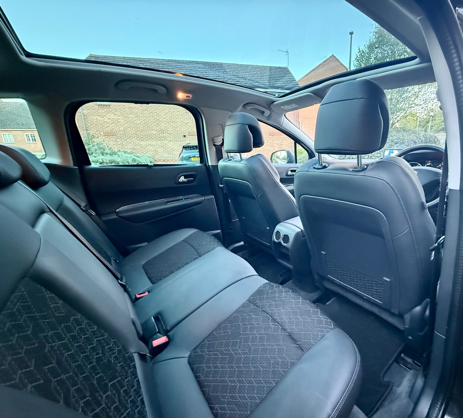 Used Peugeot 3008 2017 for sale - 76185756: Photo 16