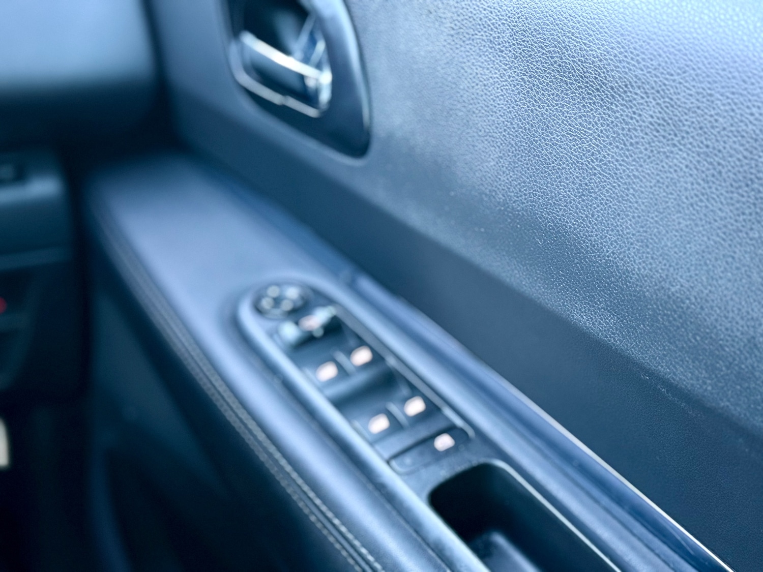 Used Peugeot 3008 2017 for sale - 76185756: Photo 23