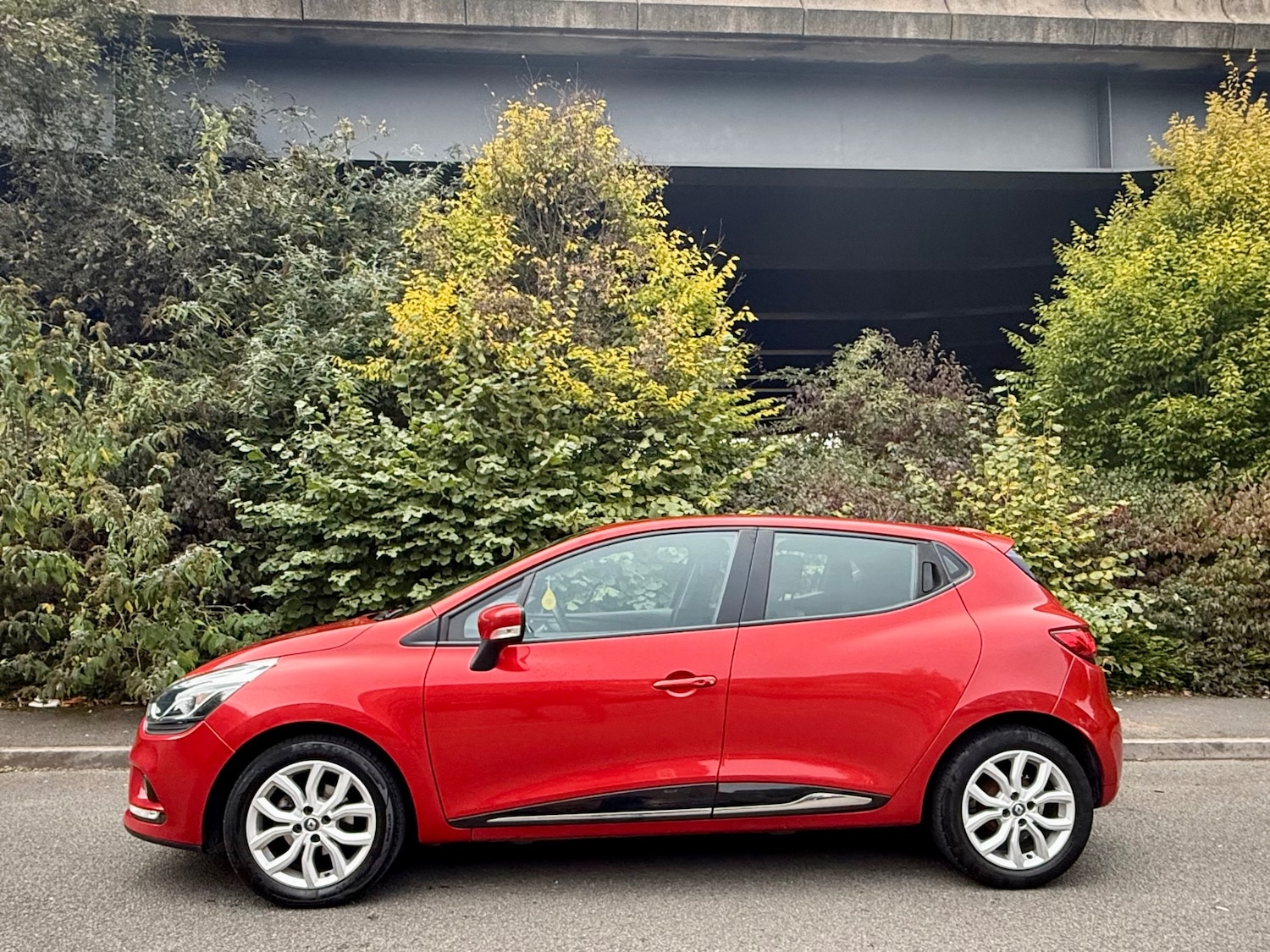 Used Renault Clio 2017 for sale - 76149393: Photo 6