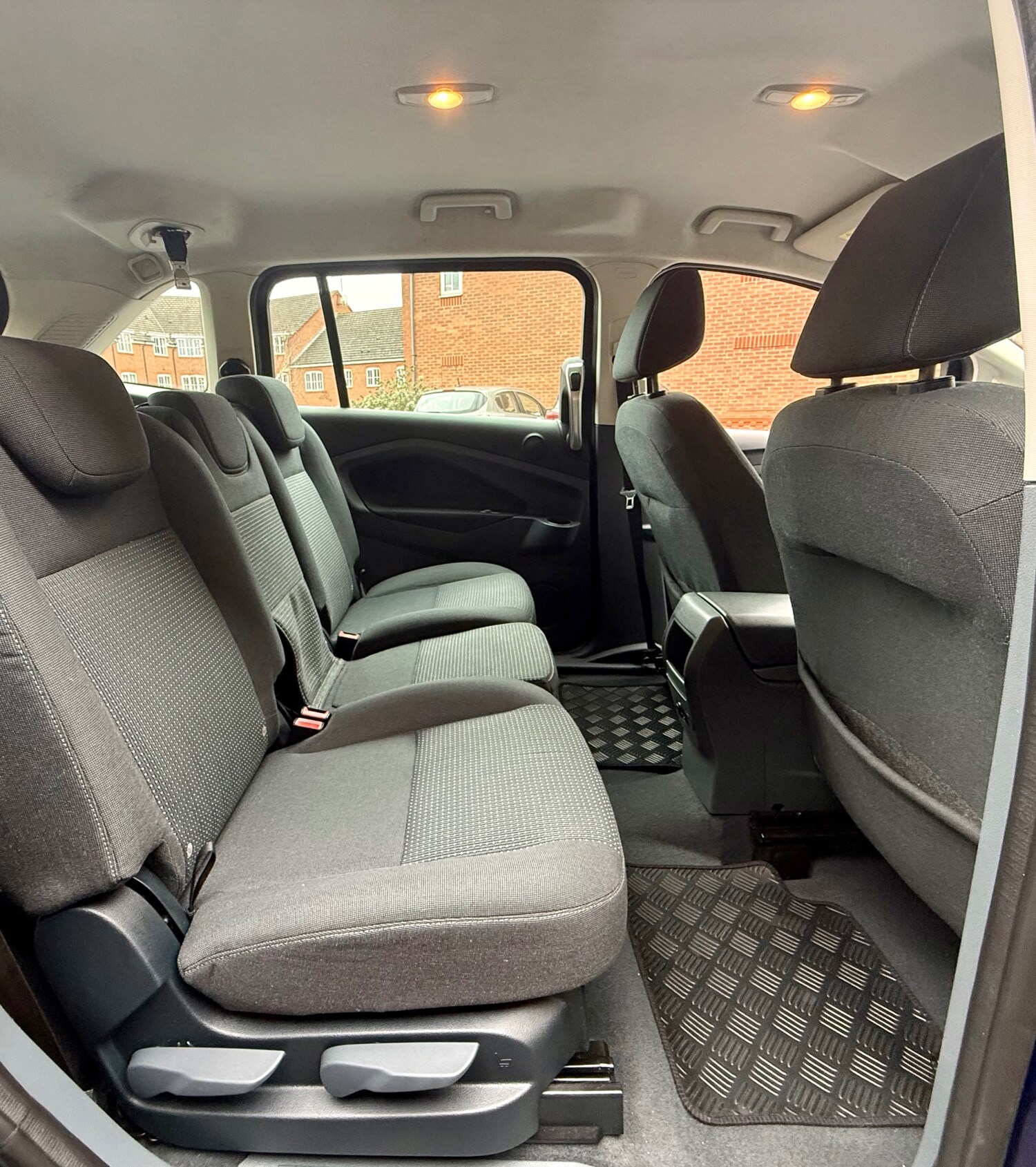 Used Ford Grand C-Max 2015 for sale - 77701232: Photo 15