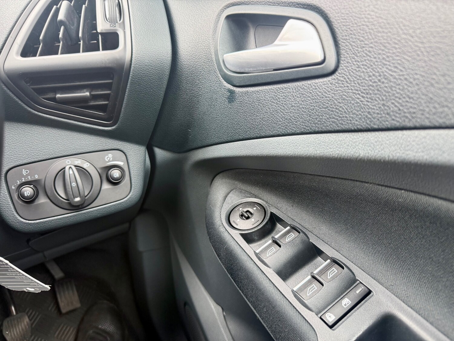 Used Ford Grand C-Max 2015 for sale - 77701232: Photo 24