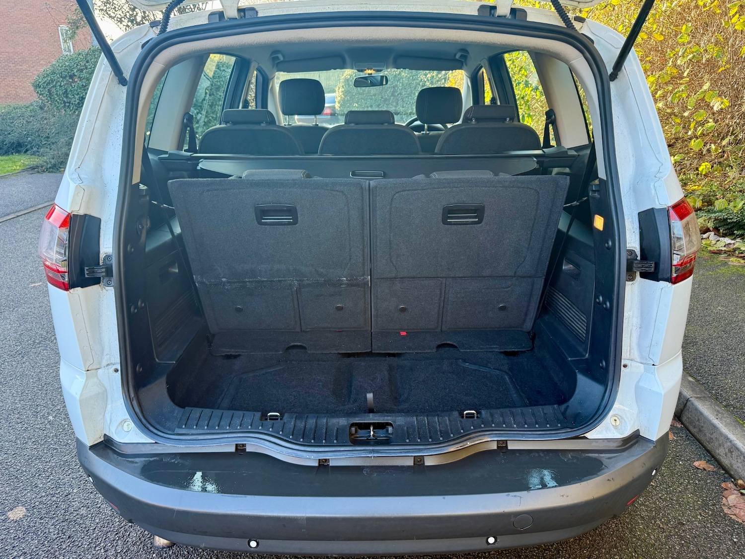 Used Ford S-Max 2013 for sale - 76797221: Photo 9