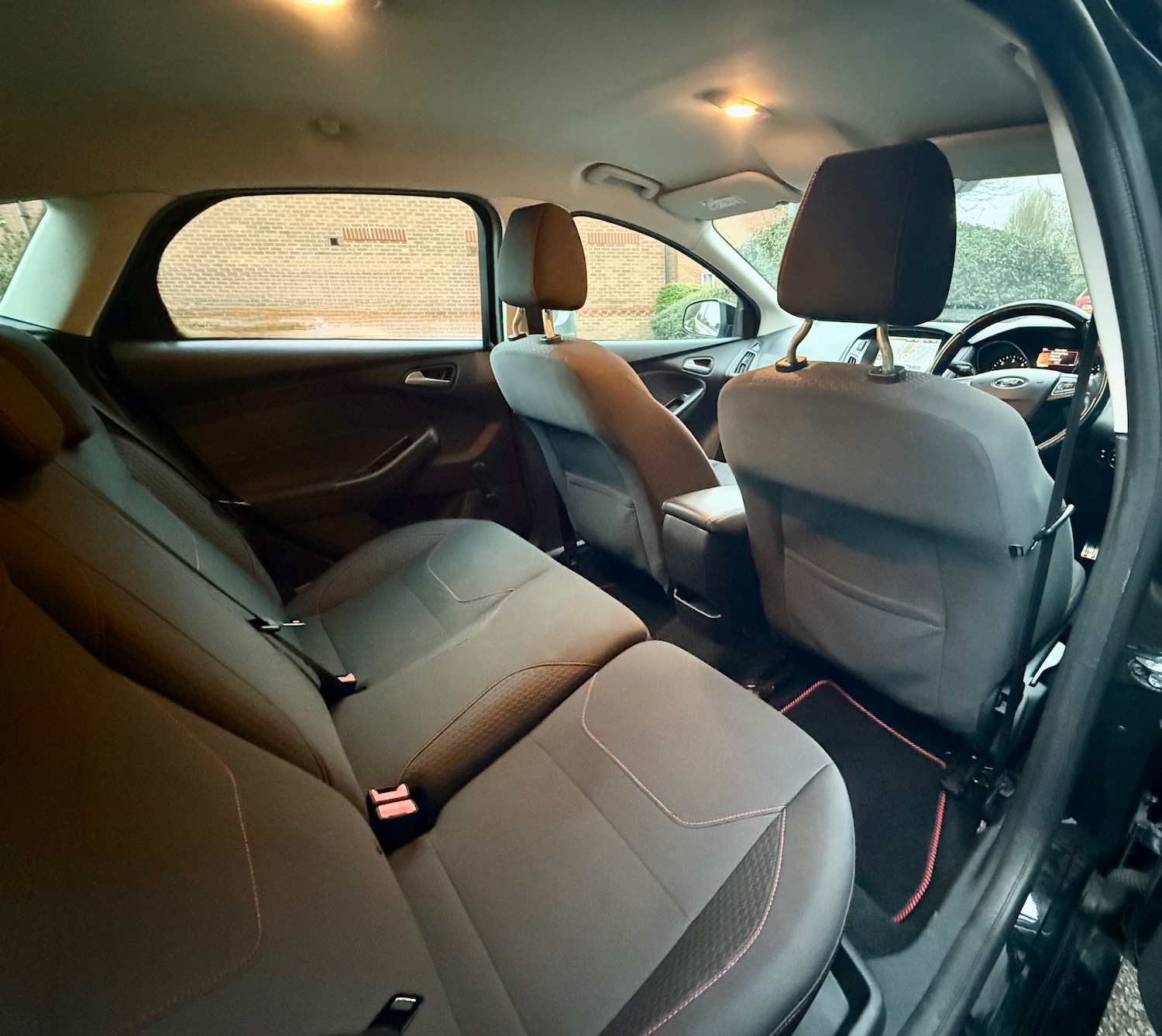 Used Ford Focus 2015 for sale - 76908137: Photo 16