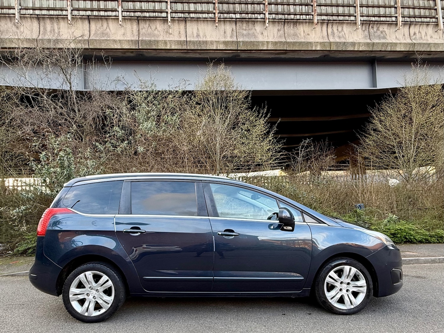 Used Peugeot 5008 2015 for sale - 77819478: Photo 2