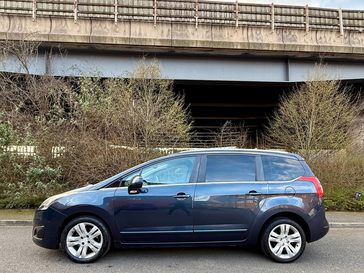 Used Peugeot 5008 2015 for sale - 77819478: Photo 6