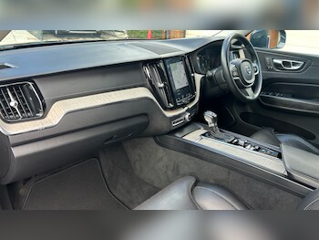 Used Volvo XC60 2018 for sale - 75309151: Photo