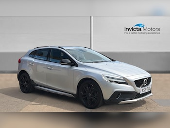 Used Volvo V40 2019 for sale - 78427031: Photo