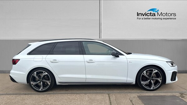 Used Audi A4 2023 for sale - 76305221: Photo 2
