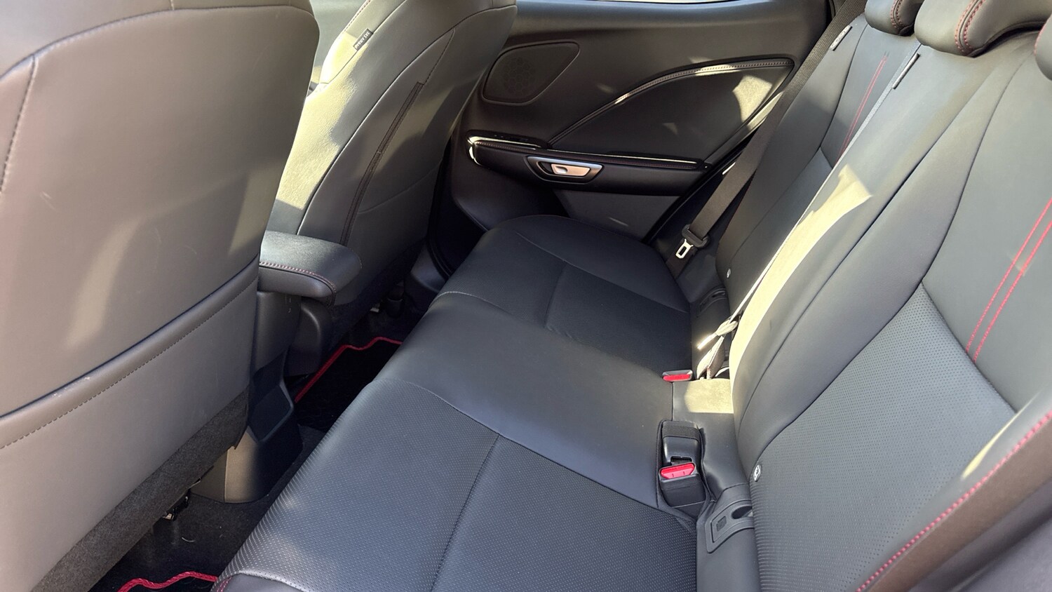 Used Lexus LBX 2024 for sale - 77118363: Photo 14