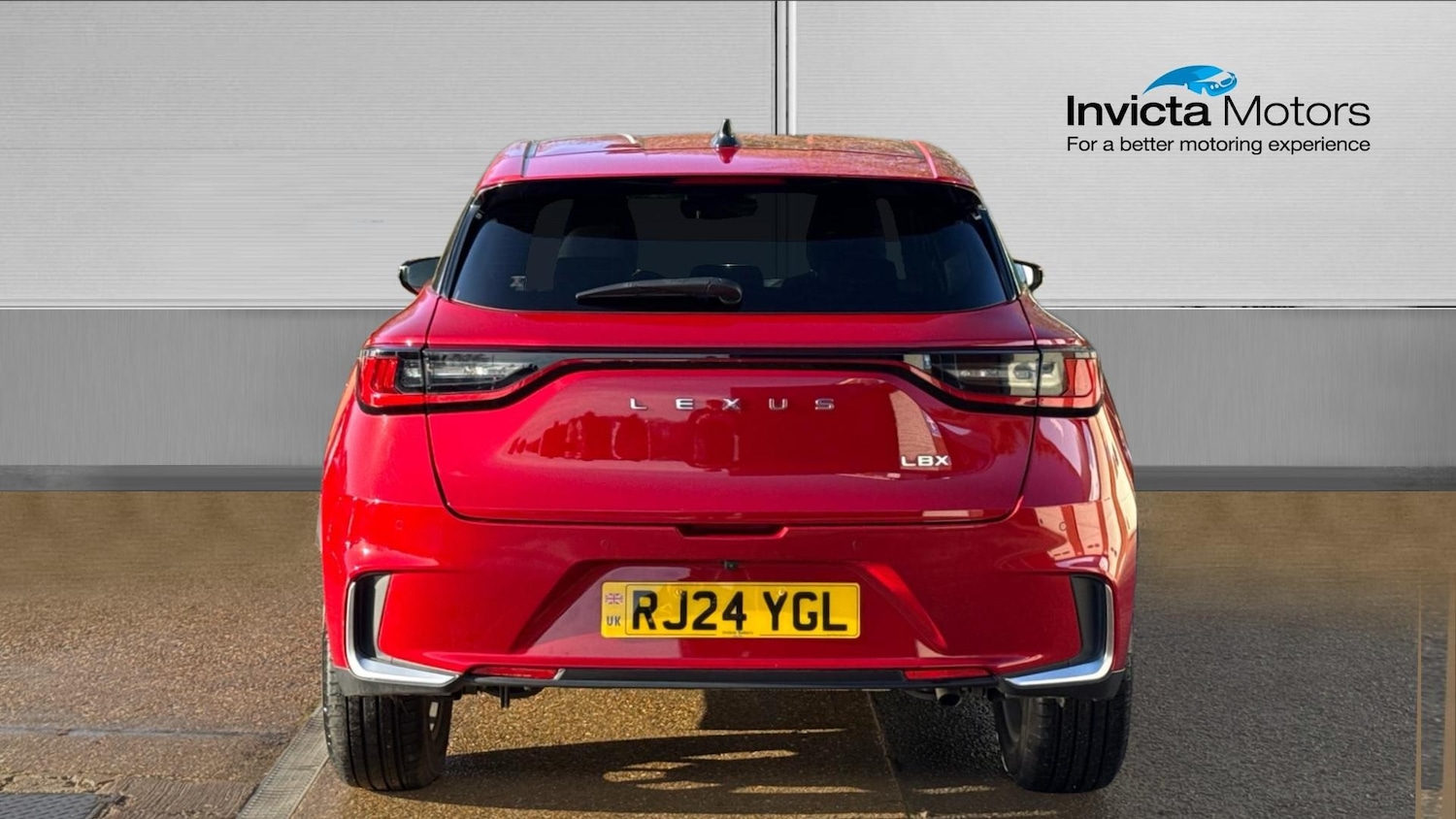 Used Lexus LBX 2024 for sale - 77118363: Photo 4